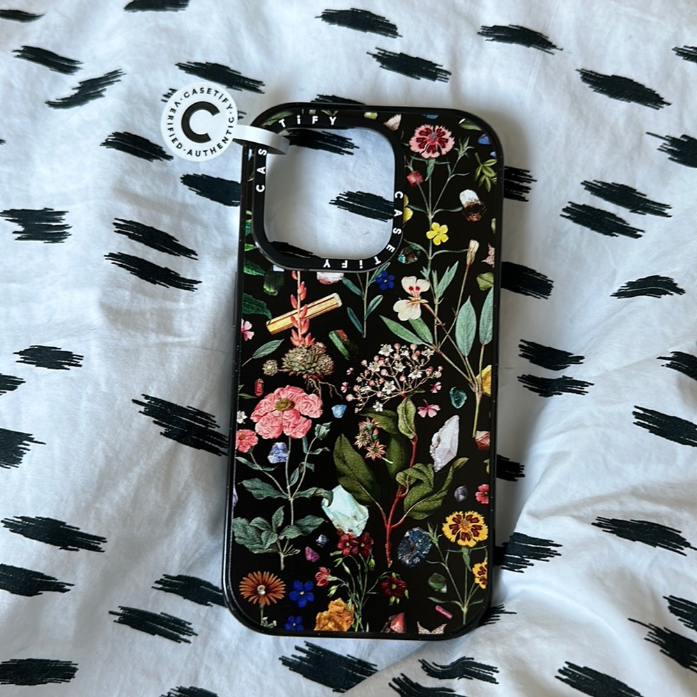 NWT CASETIFY “healing black” iPhone 14Pro Phone Case